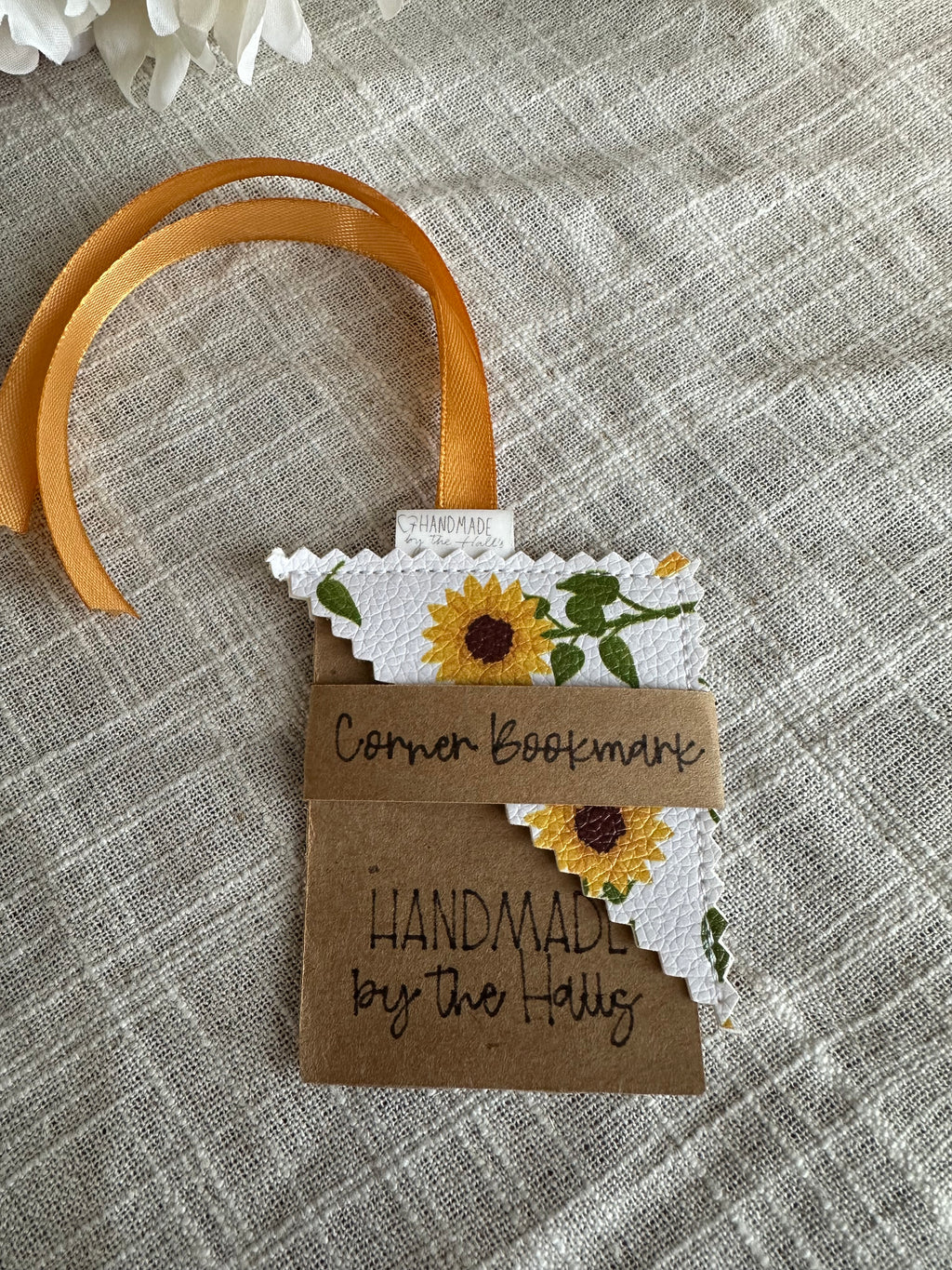 Handcrafted Floral Faux Leather Corner Bookmark – Stitched Page Marker