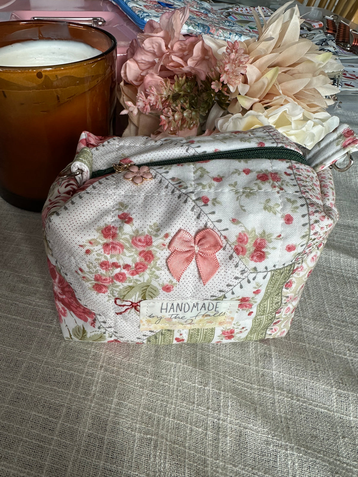 Small Handcrafted Quilted Boxy Pouch – Patchwork Roses with Green Zipper